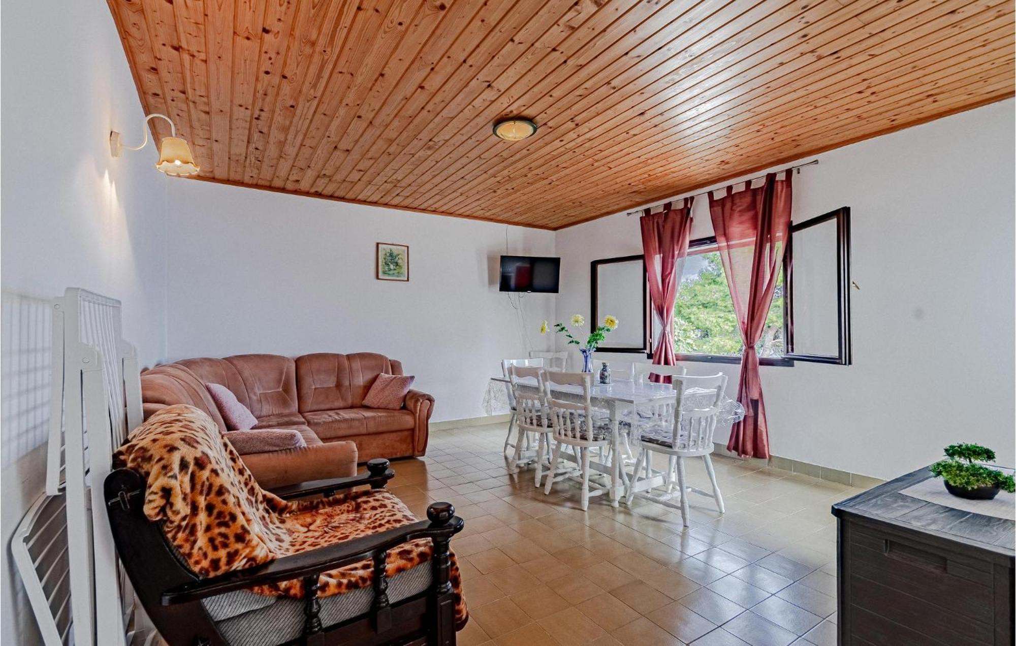 Beautiful Home In Prizba With Kitchen Екстер'єр фото