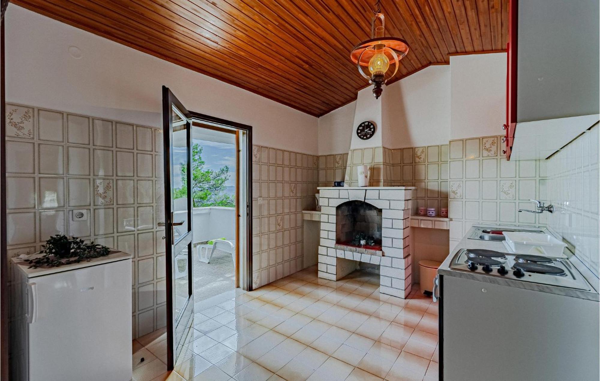 Beautiful Home In Prizba With Kitchen Екстер'єр фото